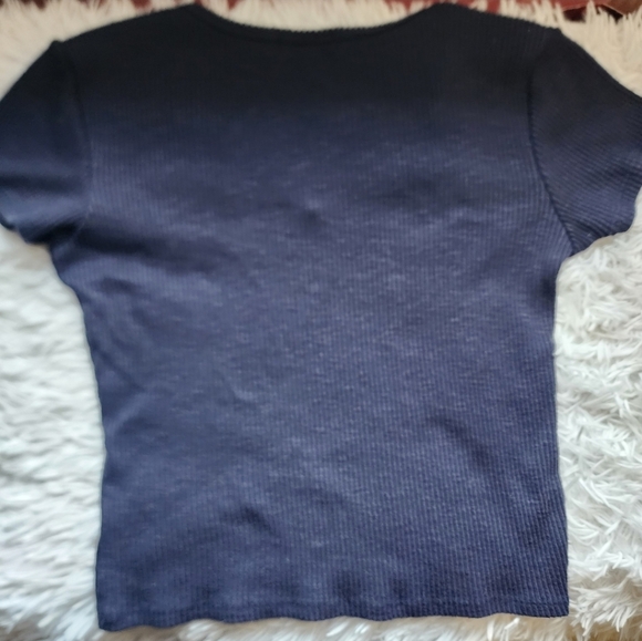 ♠️10/$10♠️ V-Neck Ribbed Knit Crop Top - Picture 5 of 5